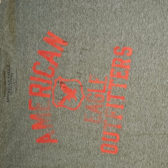 AE t-shirt - Picture 2 of 3